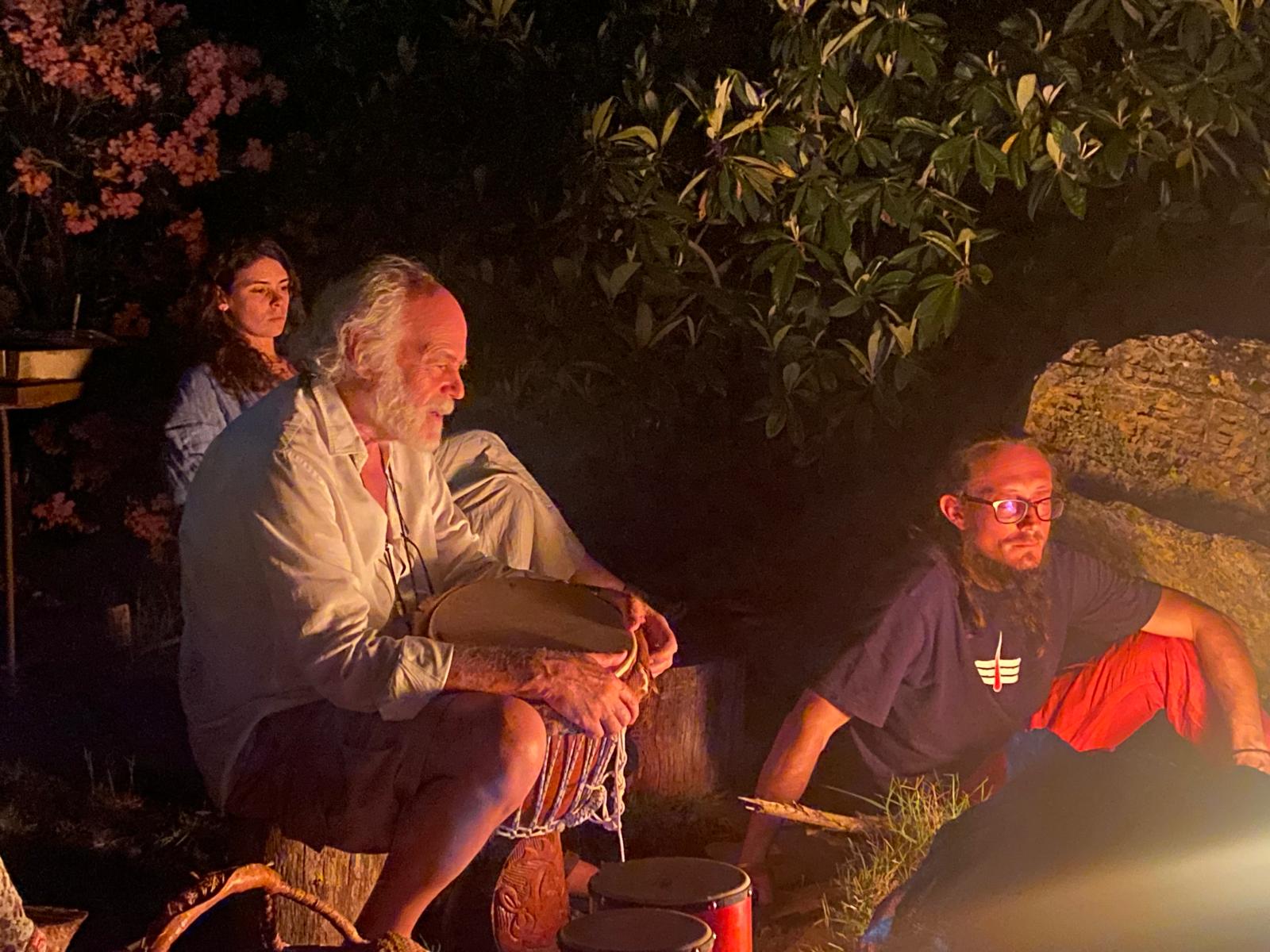Serata di musica e tamburi attorno al fuoco a Noceto